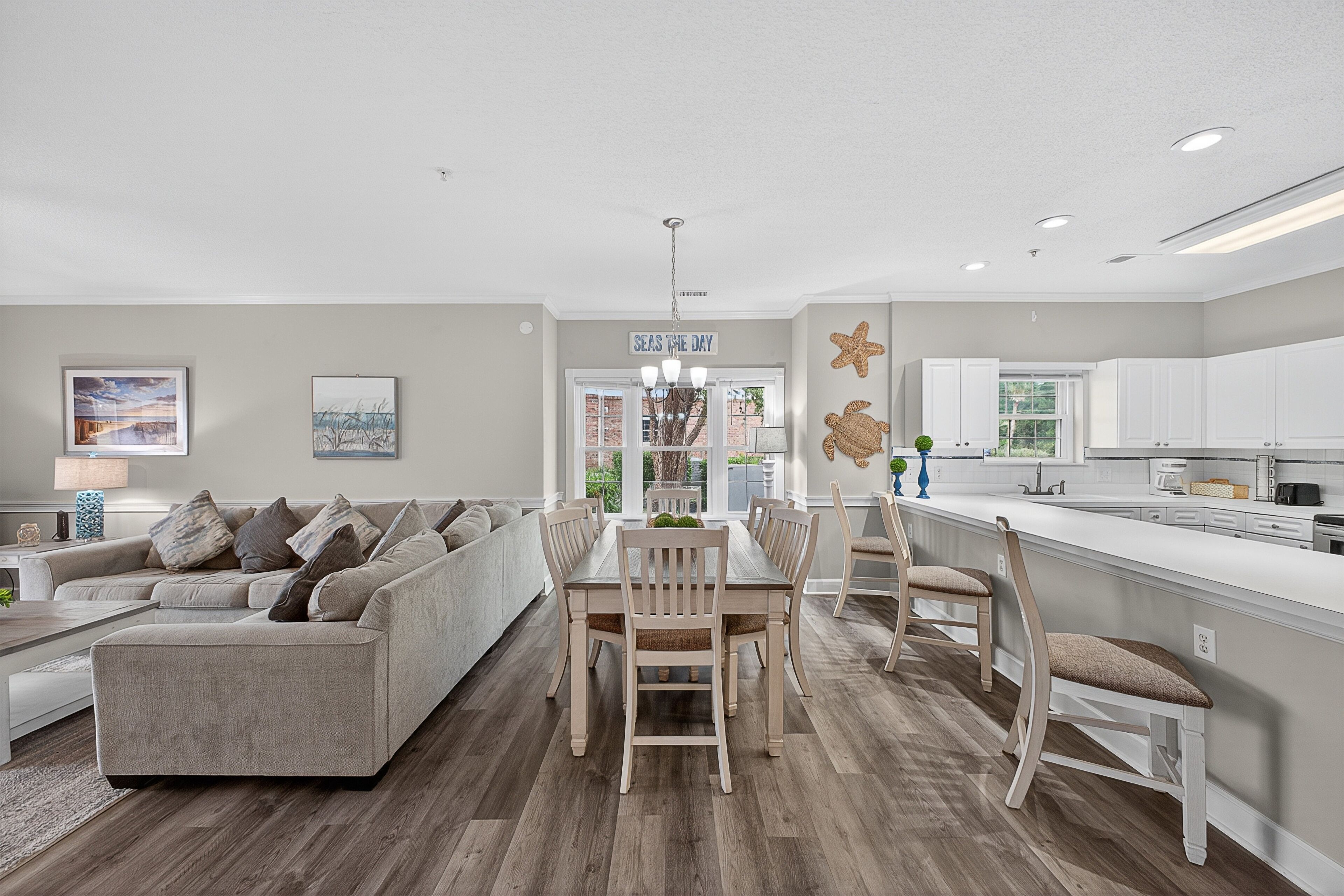 Condo, 3 Bedrooms | Living area