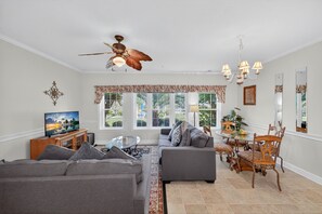 Appart'hôtel, 1 chambre | Coin séjour