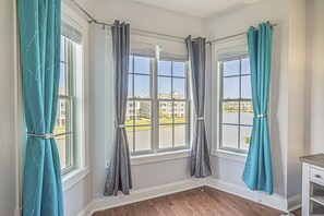 Condo, 3 Bedrooms | Interior