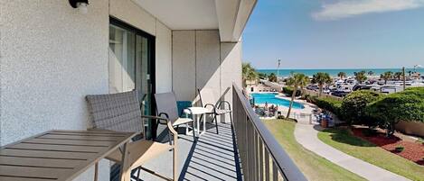 Condo, 2 Bedrooms | Outdoor dining