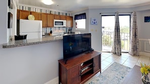 Condo, 2 Bedrooms | Interior