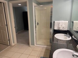 Condo, 3 Bedrooms | Bathroom | Towels