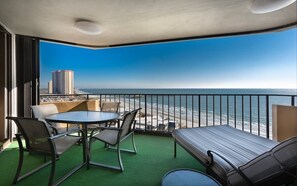 Apartment, 2 Schlafzimmer | Speisen im Freien