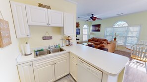 Condo, 1 Bedroom | Interior