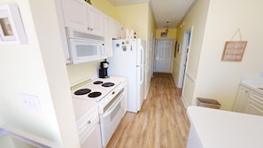 Condo, 1 Bedroom | Private kitchen