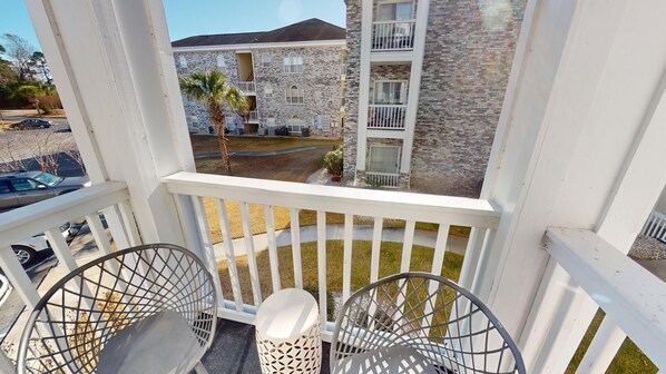 Condo, 1 Bedroom | Property grounds