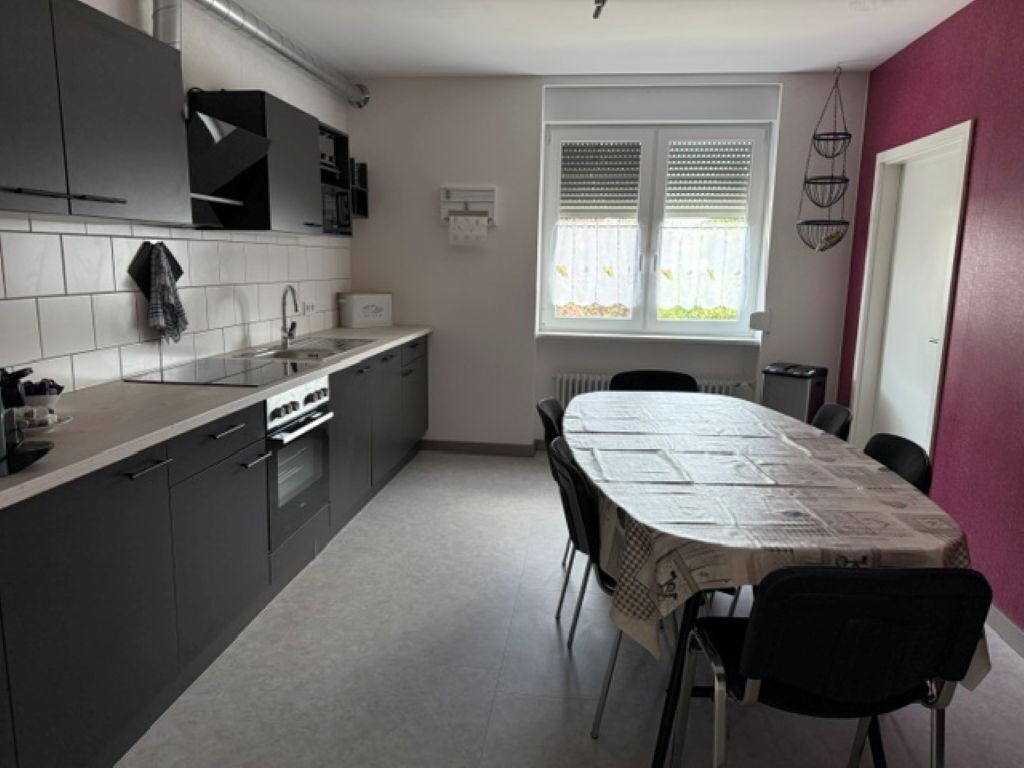 Mikrowelle, Ofen, Herdplatte, Küchenrolle