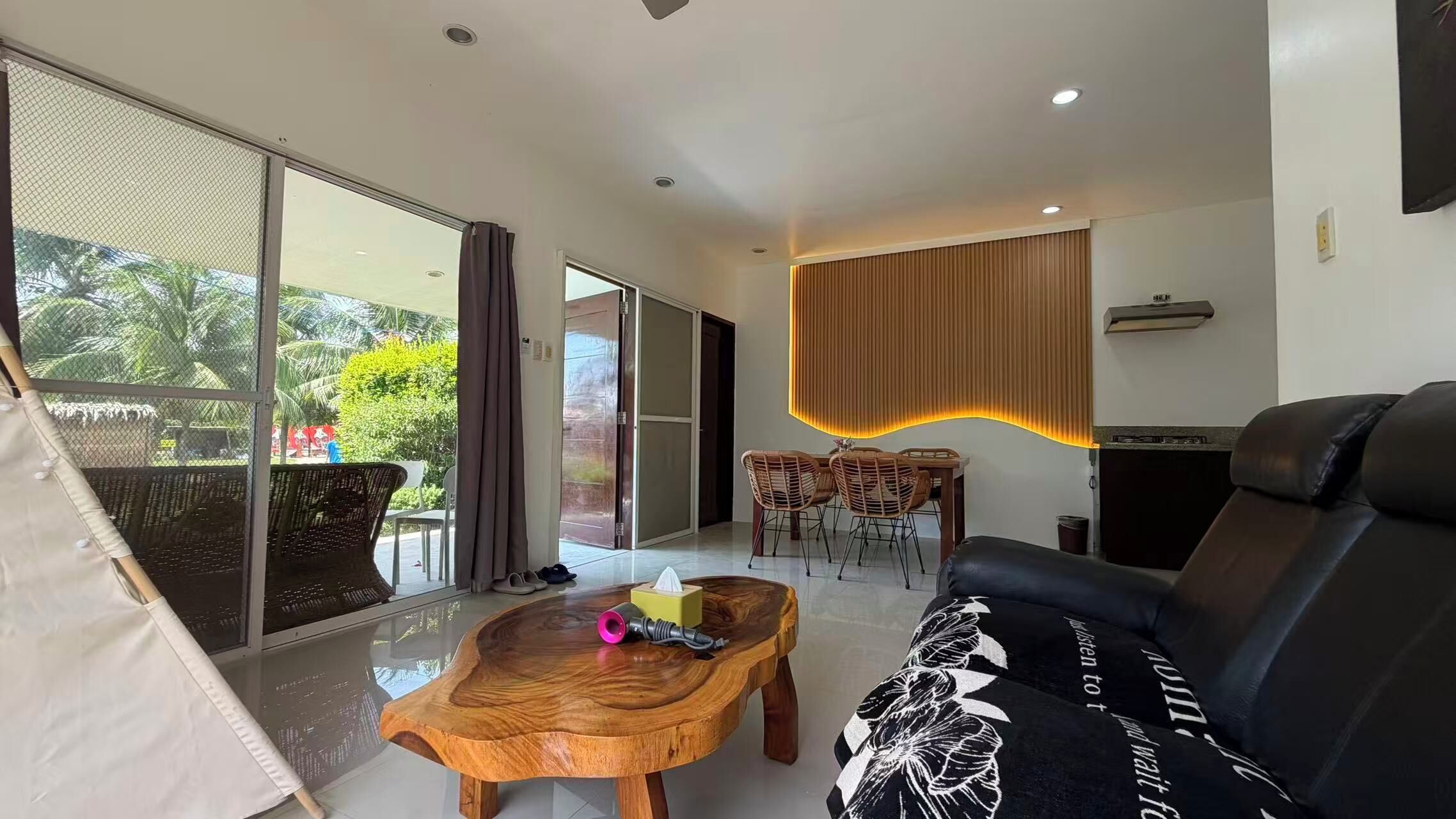 Family Villa, 1 Bedroom, Garden View | Living area