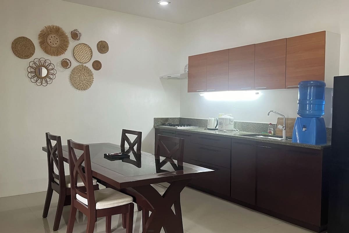 Suite, Garden View | Living area