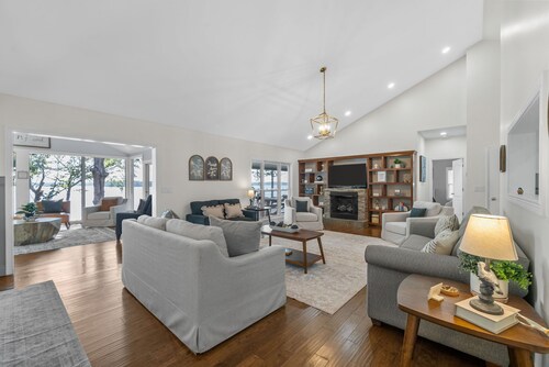 Sunset Views at Bluebird Sanctuary