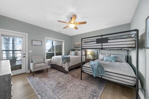 5 chambres, fer et planche à repasser, lit parapluie, Wi-Fi