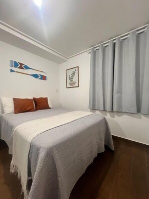 Laptop workspace, blackout curtains, free WiFi - Flat 350m da praia de Tambaú - conforto (Joao Pessoa)
