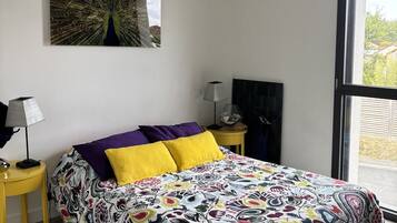 1 chambre, fer et planche à repasser, Wi-Fi, draps fournis