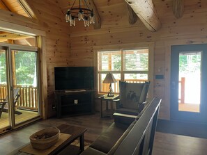 スマートテレビ、暖炉、テレビゲーム