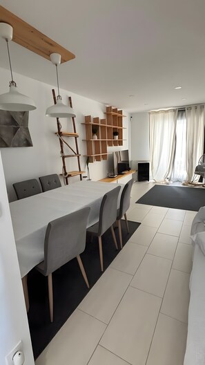 تناول الطعام