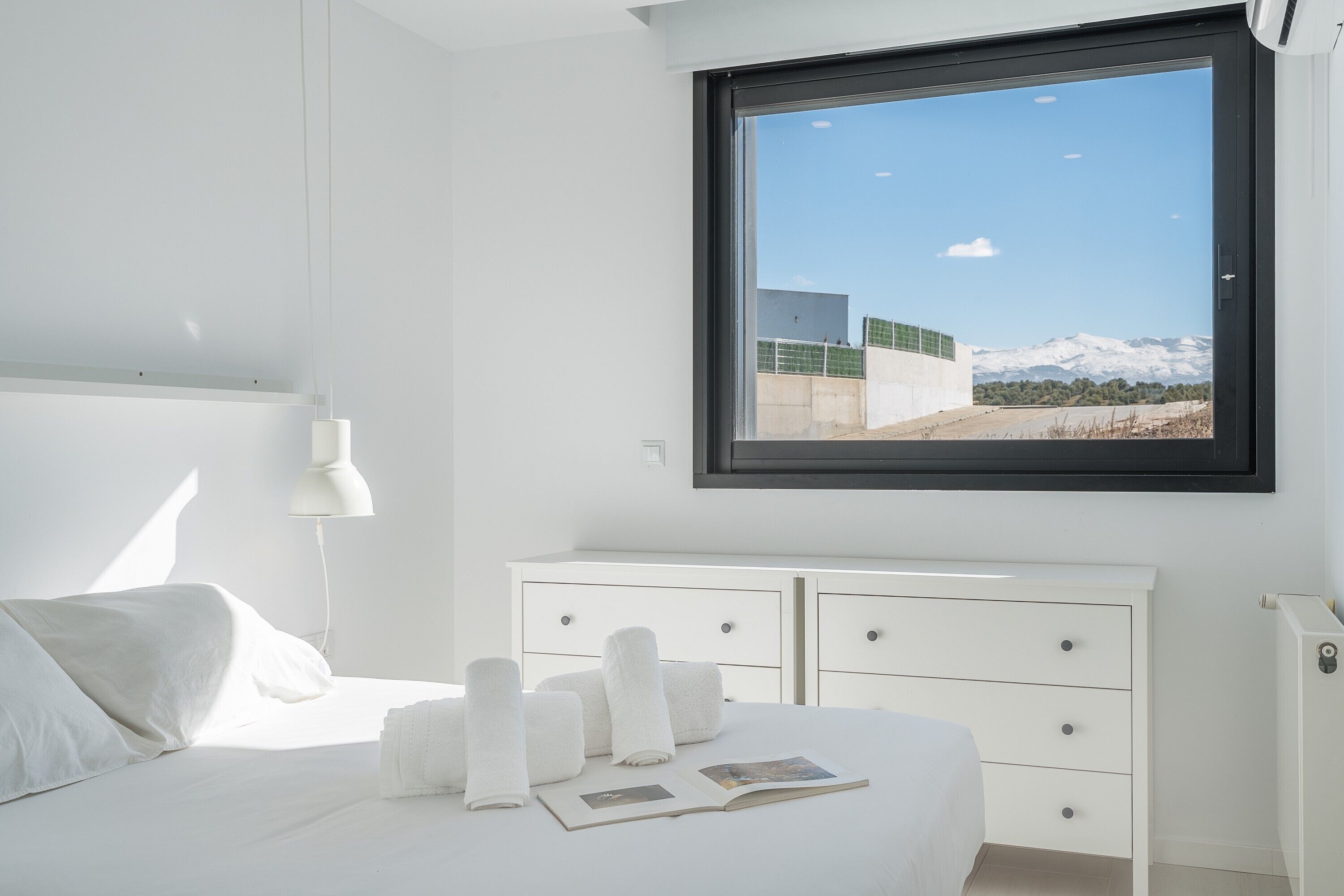 3 dormitorios, tabla de planchar con plancha, wifi y ropa de cama