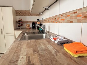 電子レンジ、オーブン、コンロ、食器洗い機