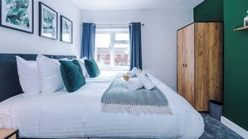 Apartment | Iron/ironing board, free WiFi