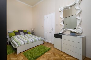 2 Schlafzimmer, Bügeleisen/Bügelbrett, Internetzugang, Bettwäsche