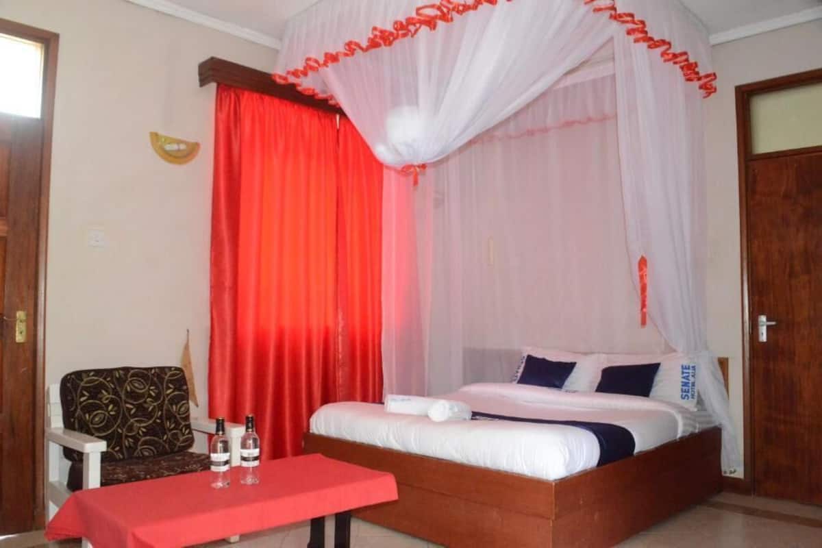 Free WiFi, bed sheets