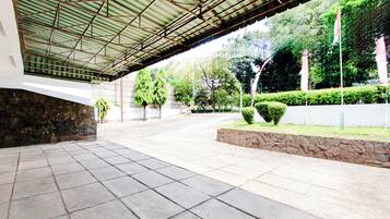 Bagian depan properti