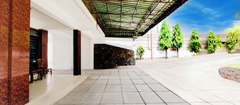 OYO 94703 Hotel Wisma Hasanah