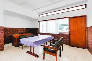 Lobby - Hotel O Hotel Wisma Hasanah (Semarang)