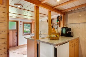 Fridge, oven, stovetop, dishwasher - Apartment 'Schwäblehof' (Triberg im Schwarzwald)