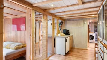 2 makuuhuonetta, Wi-Fi, vuodevaatteet