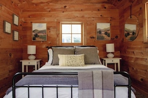 2 bedrooms, desk, free WiFi, bed sheets