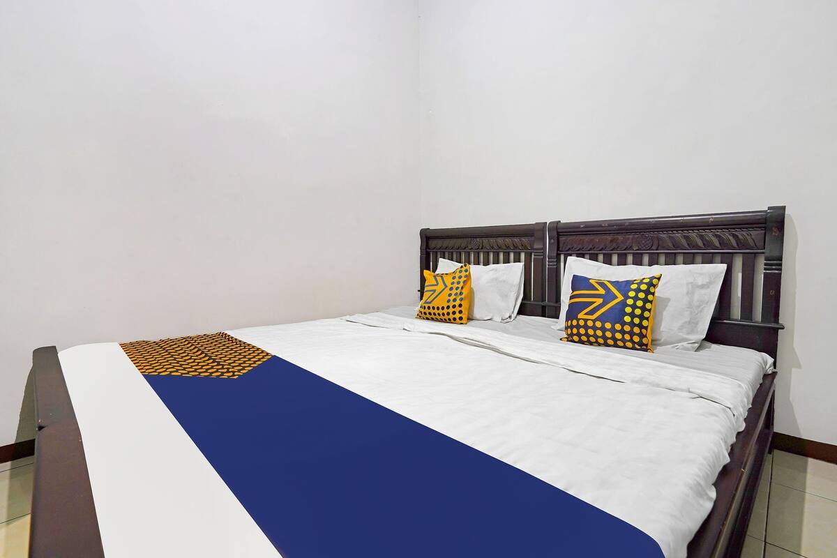 Basic Double Room