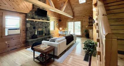 Red Tail Ridge Cabin in North Branch