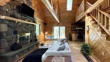 TV connectée, cheminée, espaces bureaux