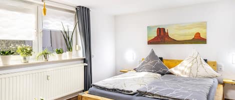 1 Schlafzimmer, BĂŒgeleisen/BĂŒgelbrett, WLAN, BettwĂ€sche