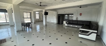 Hotel Narayan Executive Gujrat
