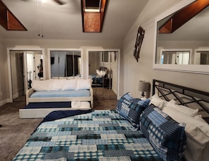 3 Schlafzimmer, Bügeleisen/Bügelbrett, Reisekinderbett, kostenloses WLAN