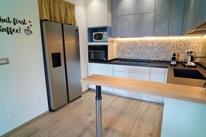 Fridge, microwave, oven, dishwasher