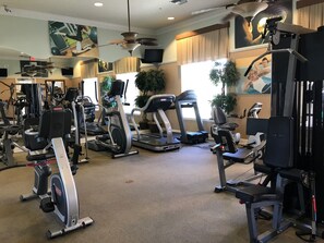 Fitness facility - Comfort, Space and Family Time Together in this 5 Bedroom Vacation Home (Davenport)