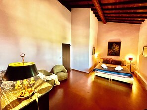 خدمة الإنترنت وملاءات أسرّة