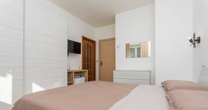 Bed and Breakfast 'Sentiti A Casa' with Wi-Fi and Air Conditioning