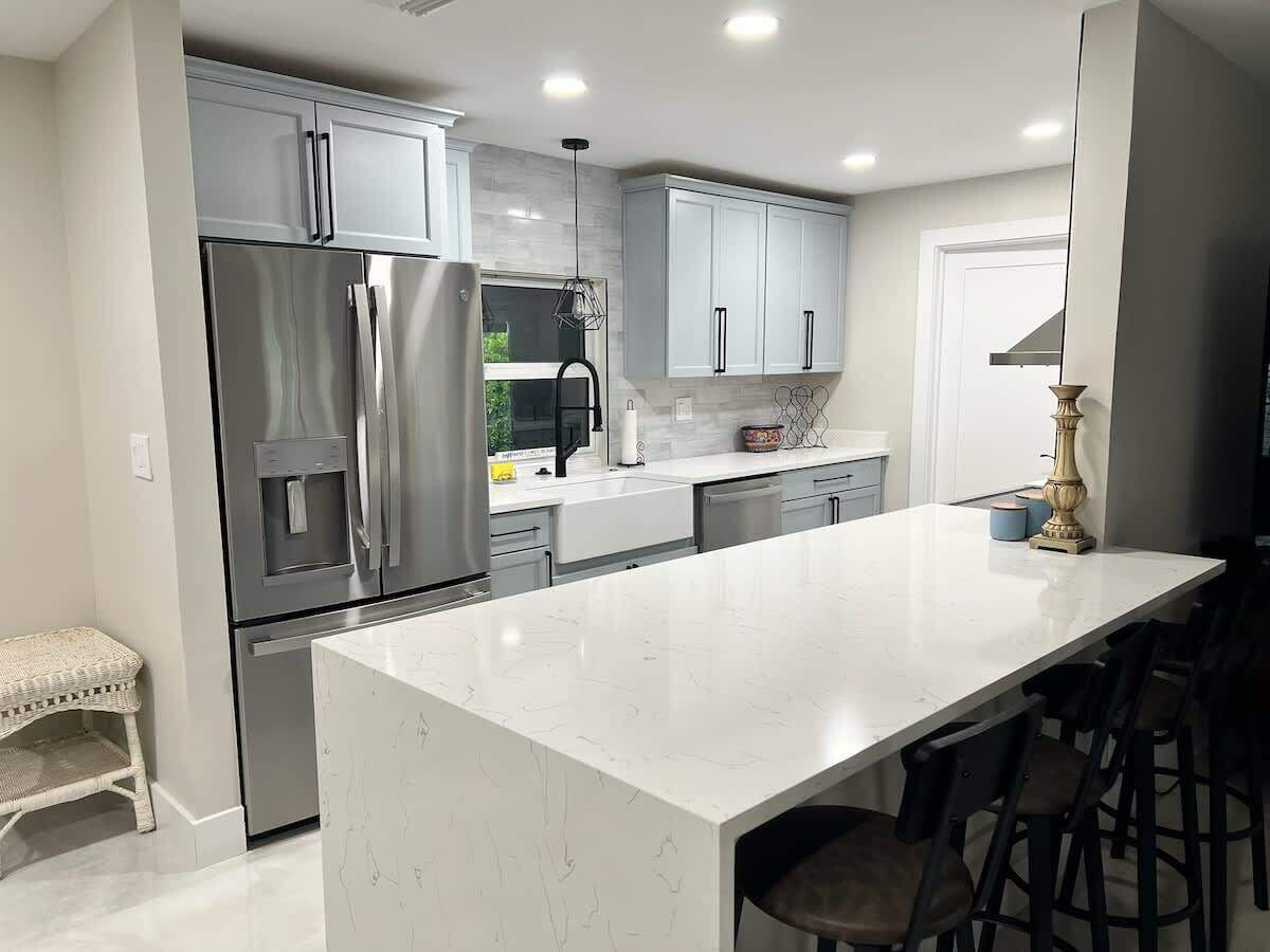 冰箱、微波炉、烤箱、炉灶