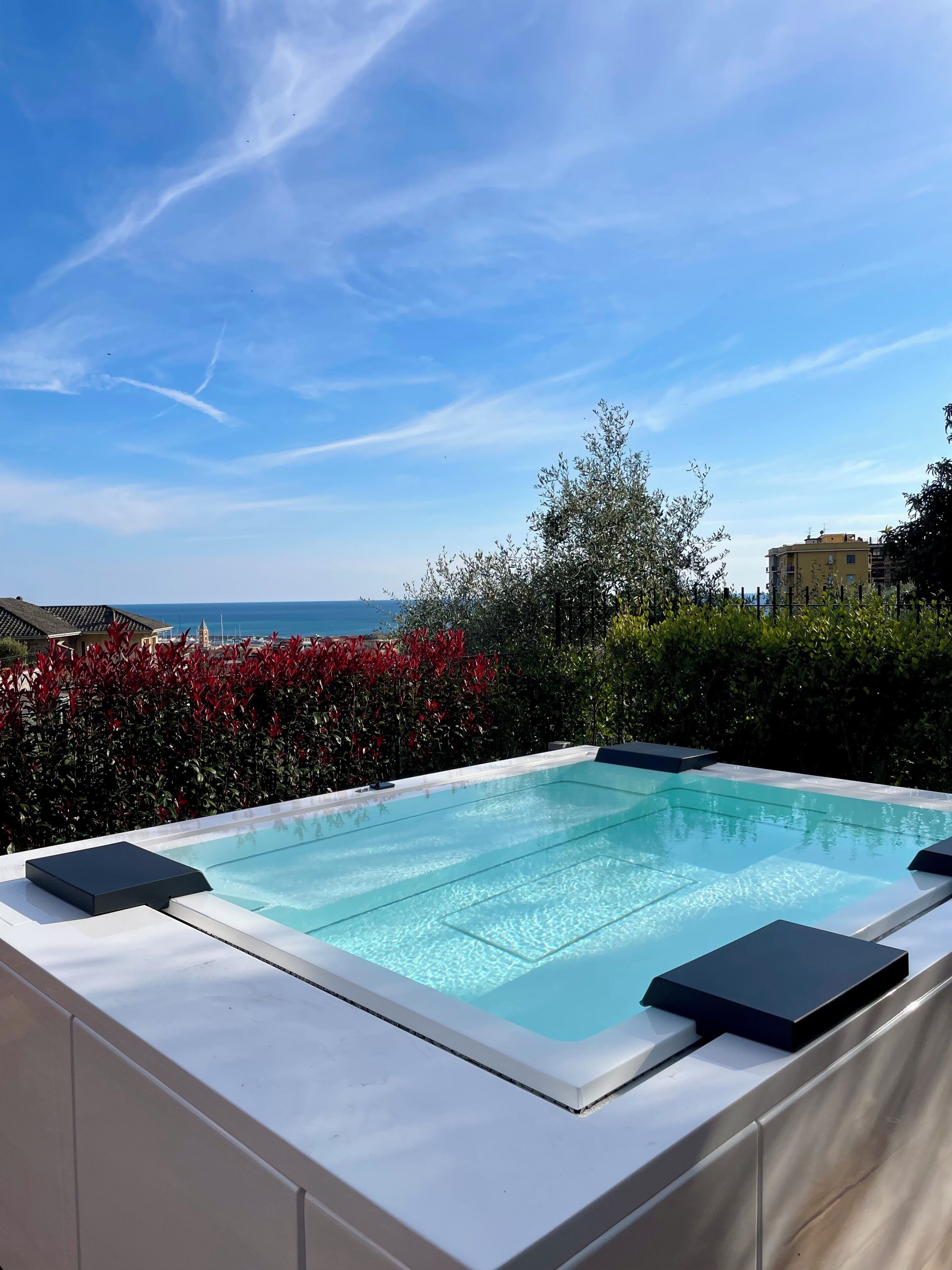 Bain à remous extérieur