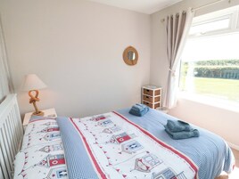 2 habitaciones, decoración personalizada y muebles diferentes 