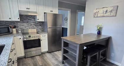 Cozy and clean, with a homey feel!