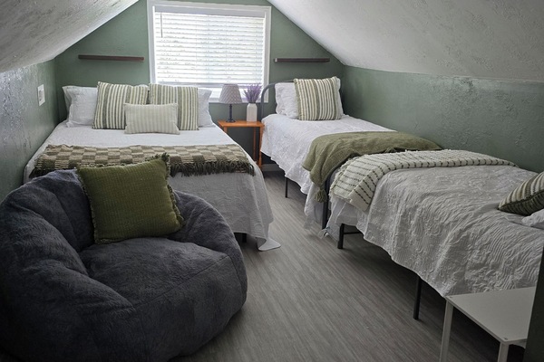 2 habitaciones, tabla de planchar con plancha y wifi gratis