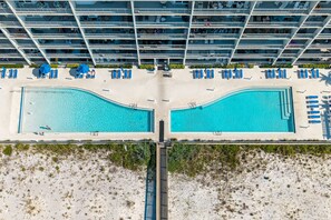 Et oppvarmet basseng