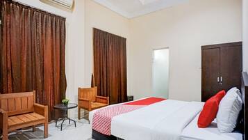 Family Double Room | Free WiFi, bed sheets