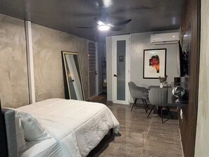 1 bedroom, iron/ironing board, WiFi, bed sheets