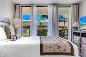 3 bedrooms, iron/ironing board, Internet, bed sheets - Kihei 2BR/2BA Ideal for 2 Couples, Steps to Beach (Kihei)