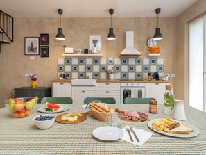 Dining - Green Lodge - Apartment 10 - 1 BR, 1 BATH (Cressa)